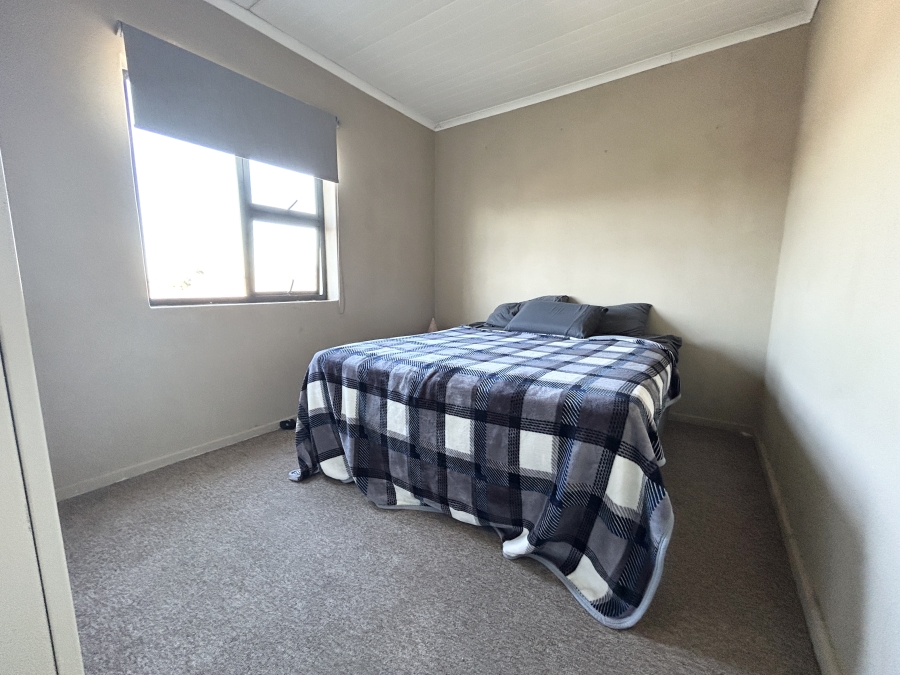 2 Bedroom Property for Sale in Groenvallei Western Cape